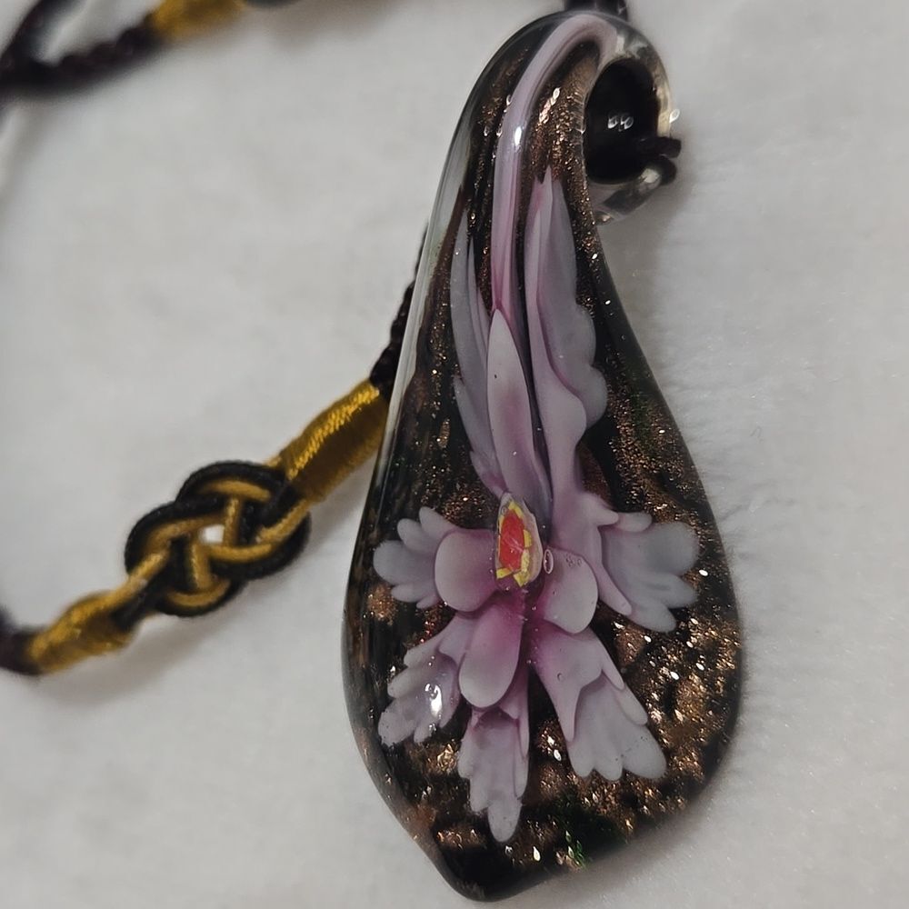 Elegant Floral Glass Pendant Necklace